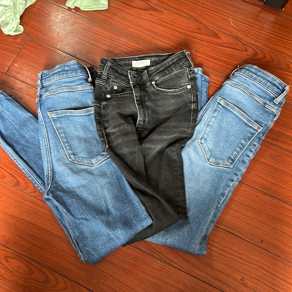 3 Pairs of Zara Skinny Jeans two identical blue wash and one black/grey wash